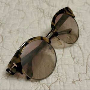 Tom Ford Alissa TF608 Oversized Round Sunglasses Light Havana 56G